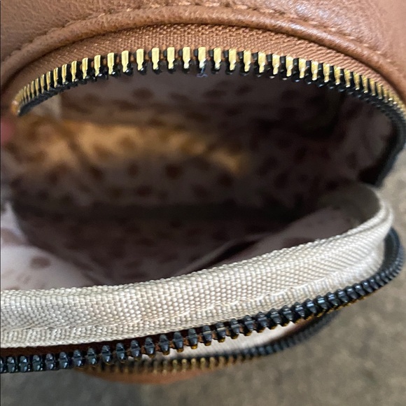 Kedzie Chestnut Sling Bag - Picture 6 of 10